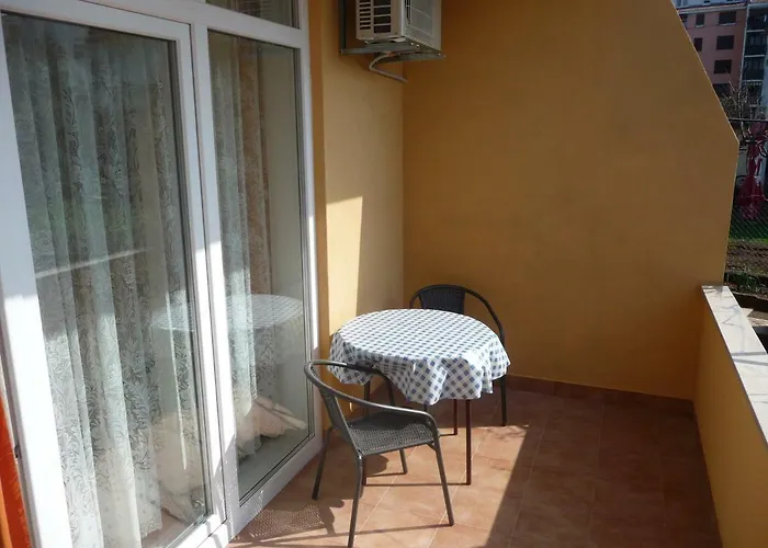Apartments & Rooms Milka